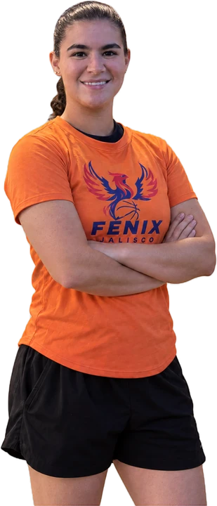 Coach Cintia Ortiz de brazos cruzados